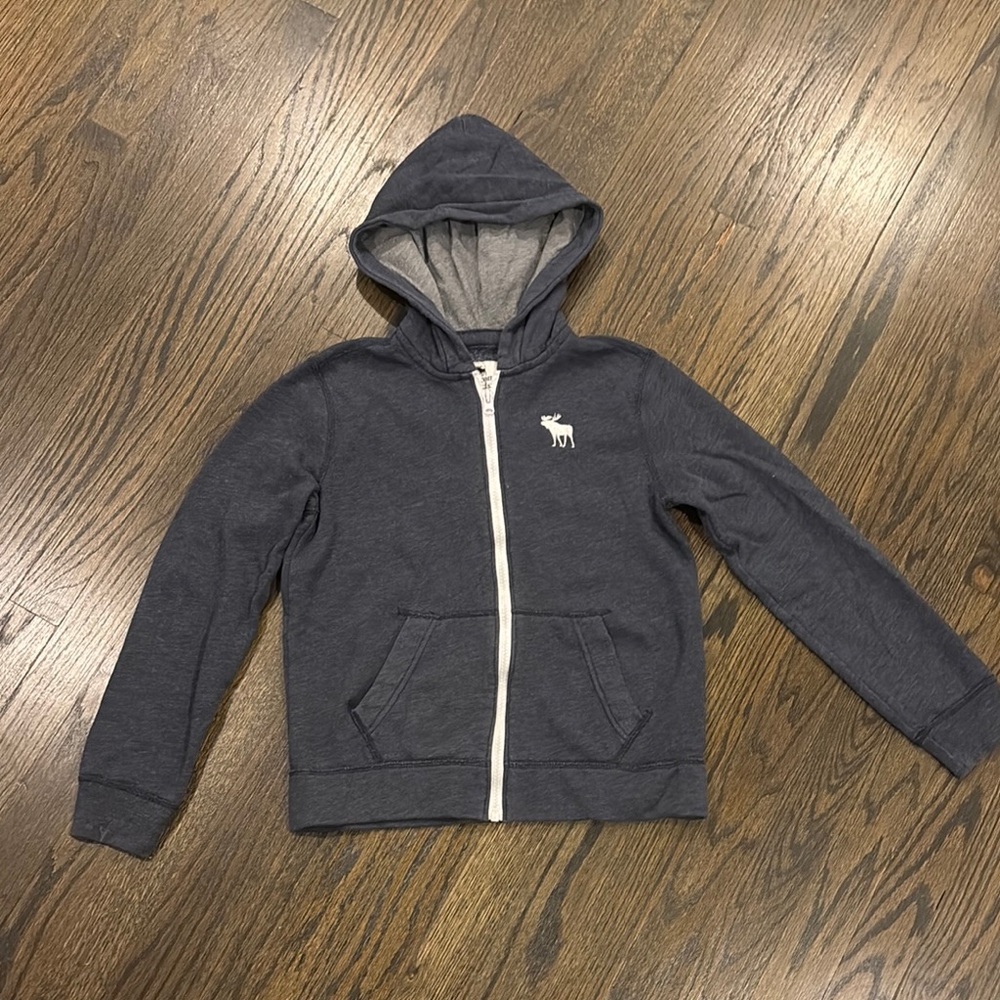 Kids Gray Zip-up Hoodie with pockets by Abercrombie Kids (size 9/10)